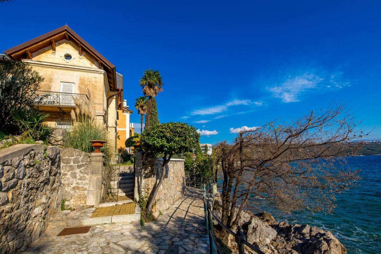 Villa By The Sea オパティヤ エクステリア 写真